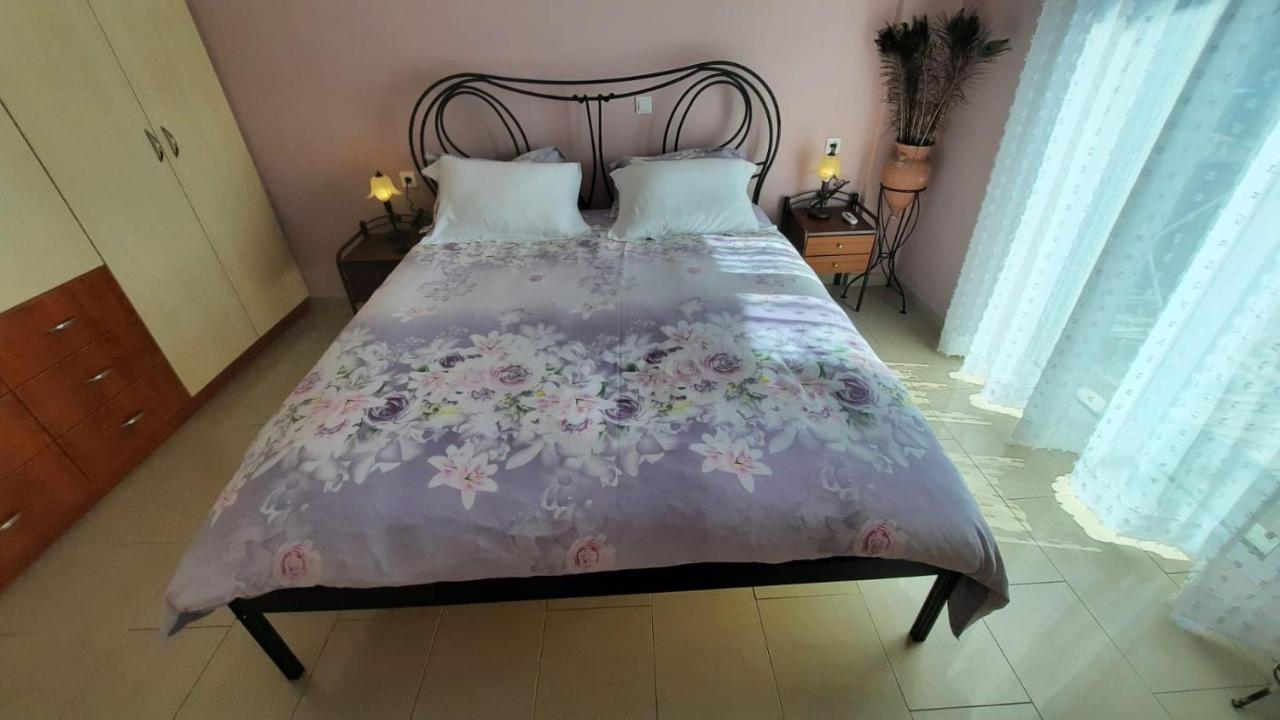 Ioannis - Room With Balcony Near Limnopula Gavrolimni Exterior photo